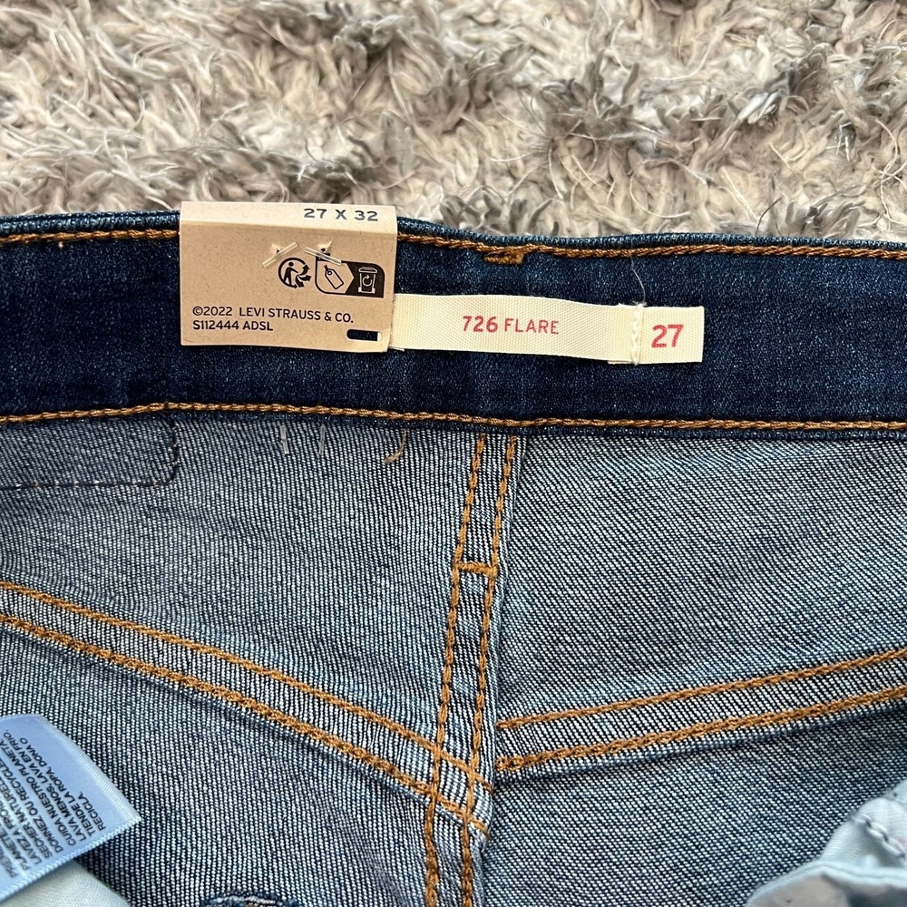 Levi's 726 High Rise Flare Jeans Dark Wash Y2K Bootcut Denim 27x32 *26.5x31.5 - Picture 4 of 14